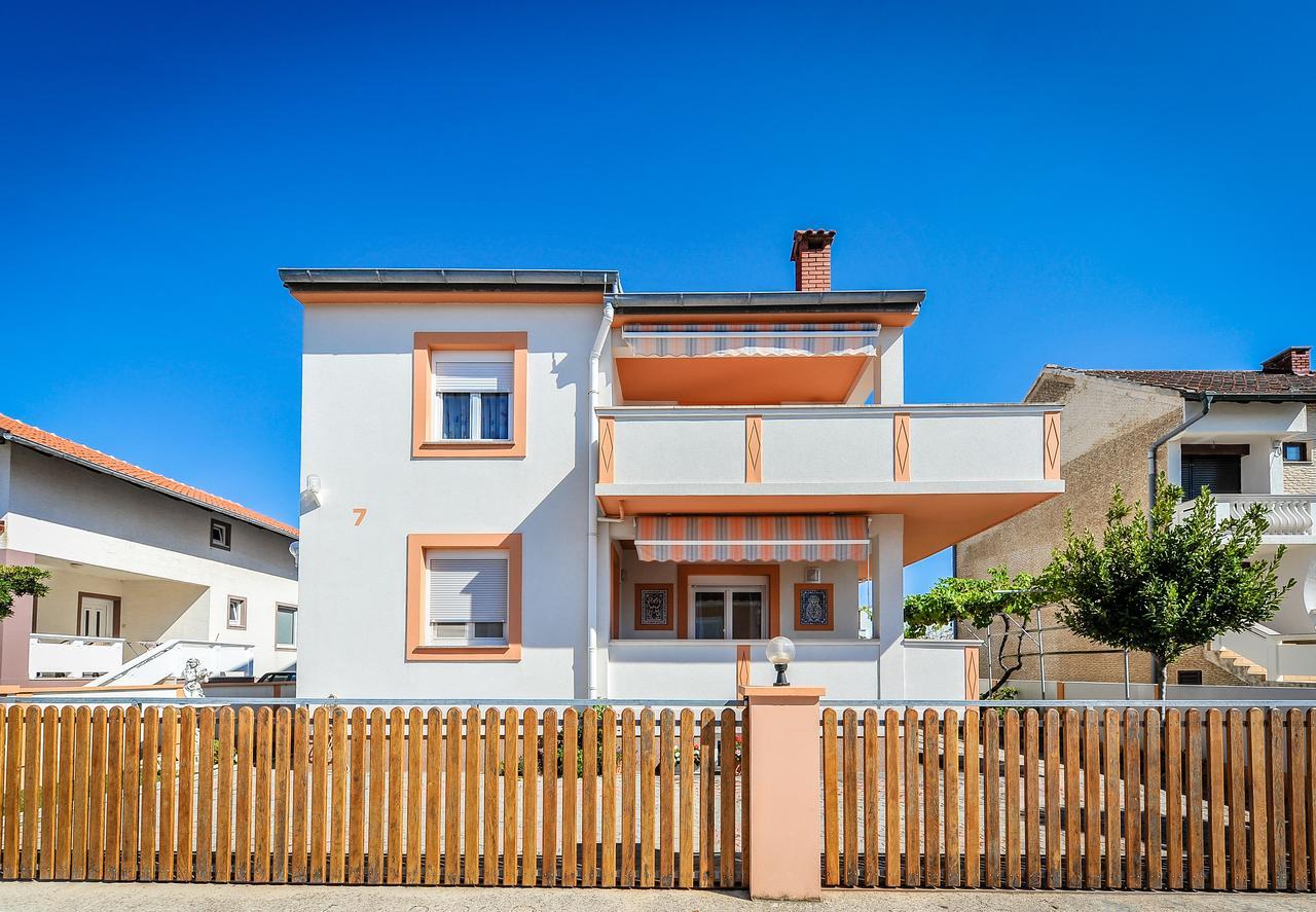 Apartment Bozena Nin Exterior foto